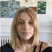 Me adaptaría a lo que necesitara el alumno y si necesita otro tipo de conocimiento más avanzado al mío, me lo prepararía y sería muy flexible al estudiante